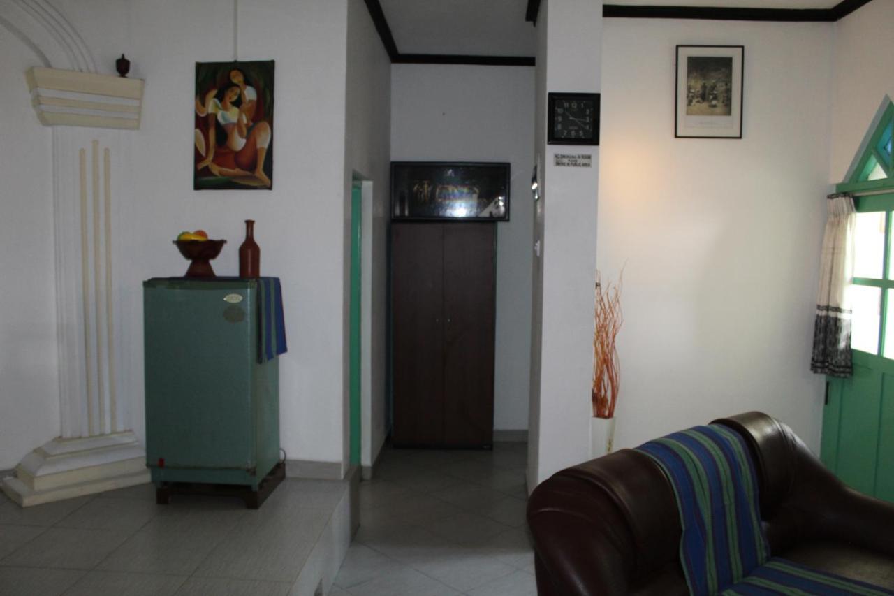 Blue Eyes Inn Unawatuna Exterior foto